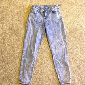 Acid wash 0 high rise jeans .. 30% off 3+ bundle